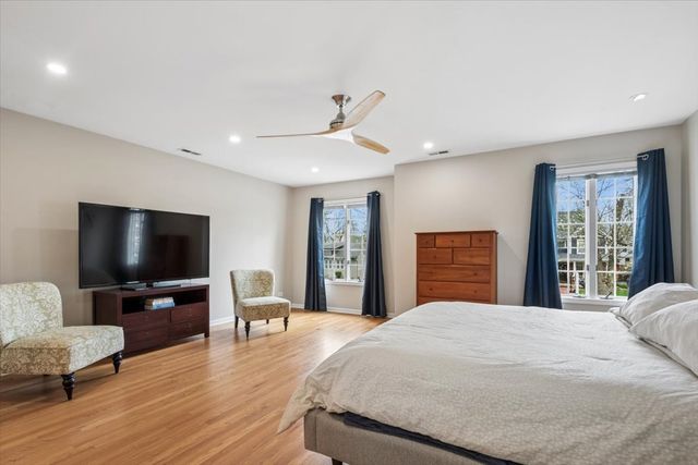 291 Lionel Road, Riverside, IL 60546