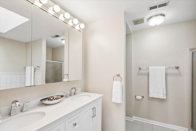 291 Lionel Road, Riverside, IL 60546