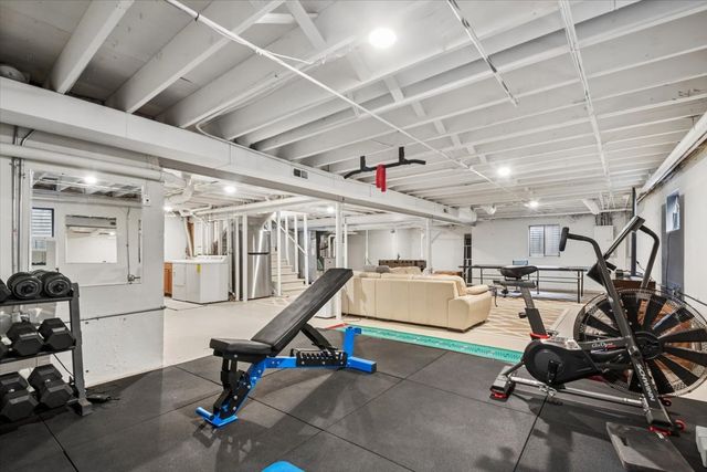 291 Lionel Road, Riverside, IL 60546