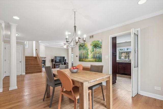 291 Lionel Road, Riverside, IL 60546