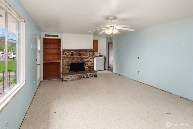 33313 SE 42nd Street, Fall City, WA 98024
