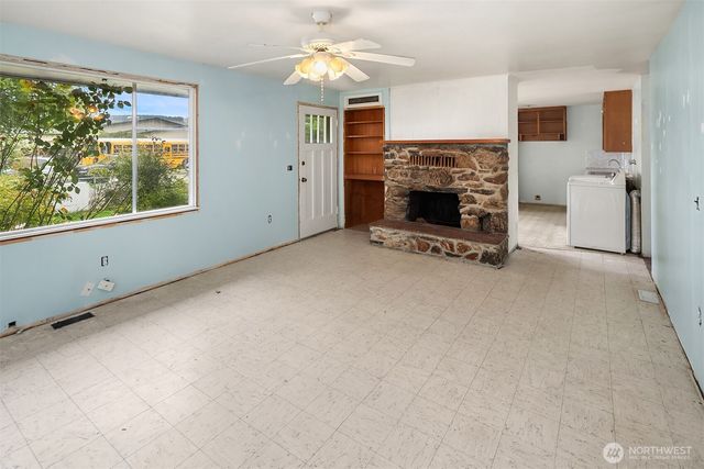 33313 SE 42nd Street, Fall City, WA 98024