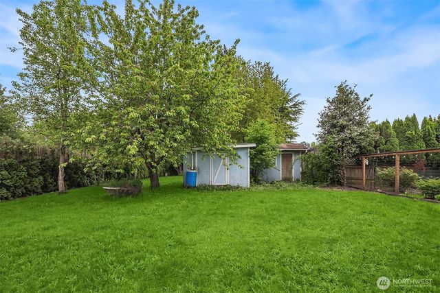 33313 SE 42nd Street, Fall City, WA 98024