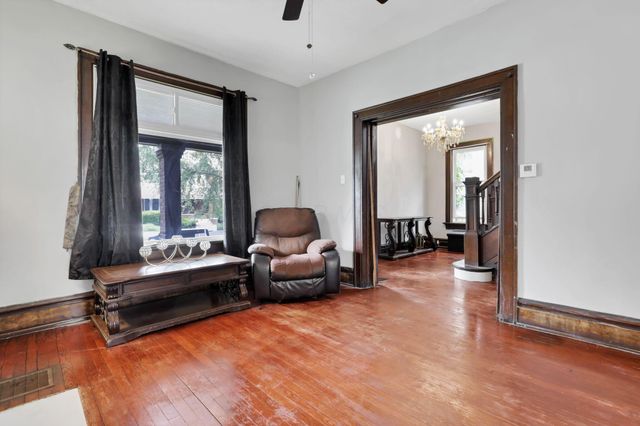 866 S Champion Avenue, Columbus, OH 43206