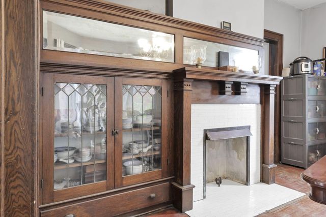 866 S Champion Avenue, Columbus, OH 43206