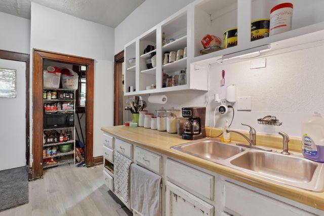 866 S Champion Avenue, Columbus, OH 43206