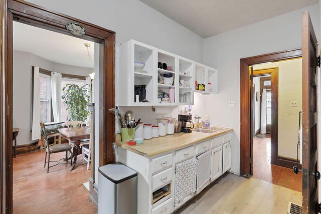 866 S Champion Avenue, Columbus, OH 43206