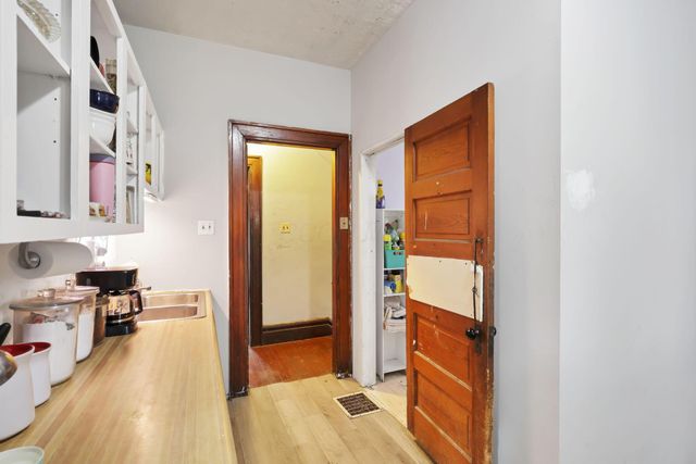 866 S Champion Avenue, Columbus, OH 43206