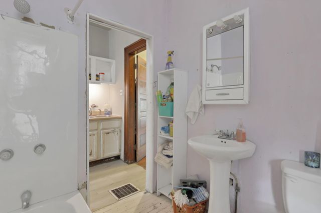 866 S Champion Avenue, Columbus, OH 43206