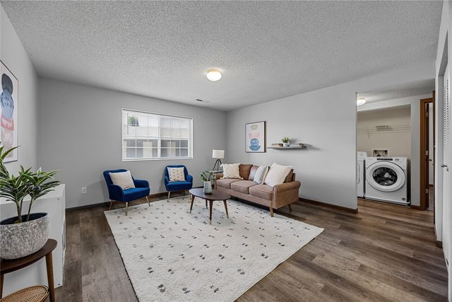 930B Boston Way 2, Coralville, IA 52241