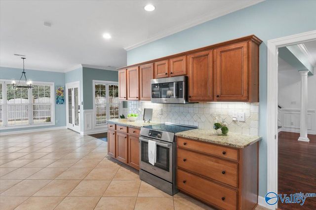 2901 Merwin Drive SE, Owens Cross Roads, AL 35763