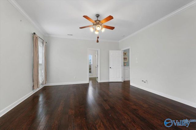 2901 Merwin Drive SE, Owens Cross Roads, AL 35763