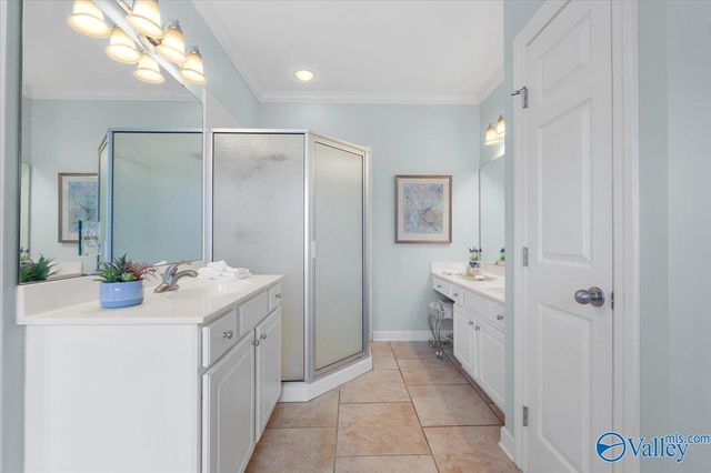 2901 Merwin Drive SE, Owens Cross Roads, AL 35763