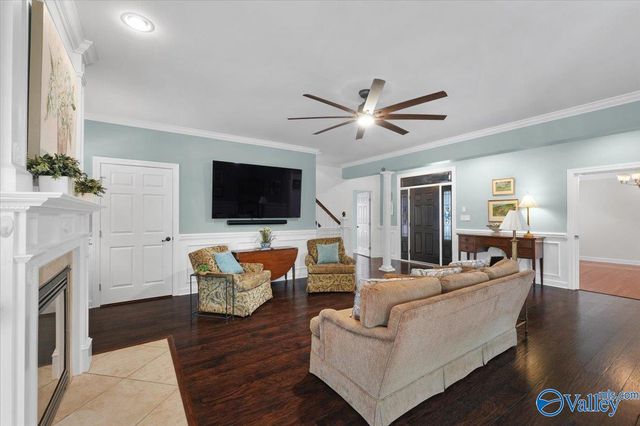 2901 Merwin Drive SE, Owens Cross Roads, AL 35763