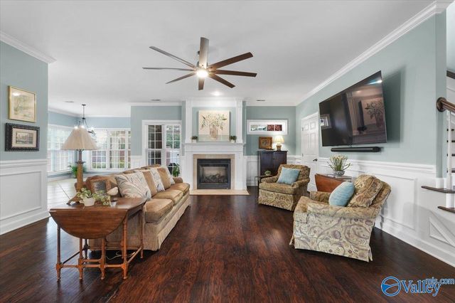 2901 Merwin Drive SE, Owens Cross Roads, AL 35763