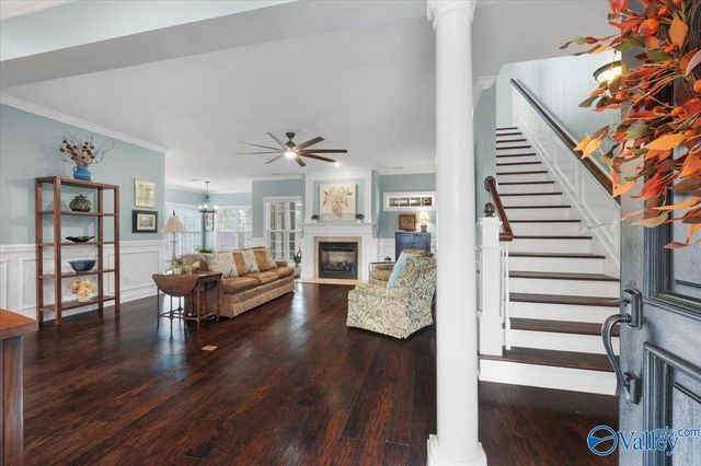 2901 Merwin Drive SE, Owens Cross Roads, AL 35763