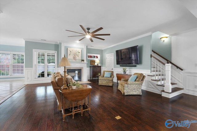 2901 Merwin Drive SE, Owens Cross Roads, AL 35763