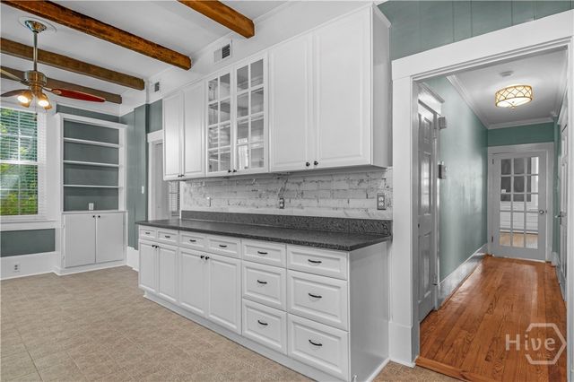 202 E 49th Street, Savannah, GA 31405