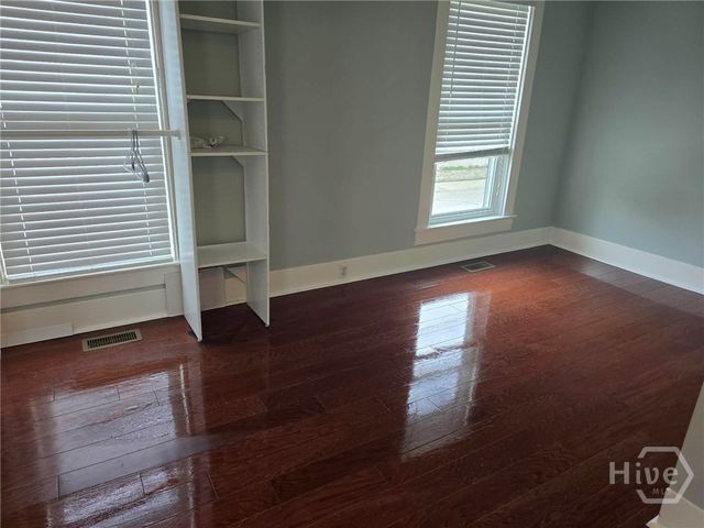 202 E 49th Street, Savannah, GA 31405