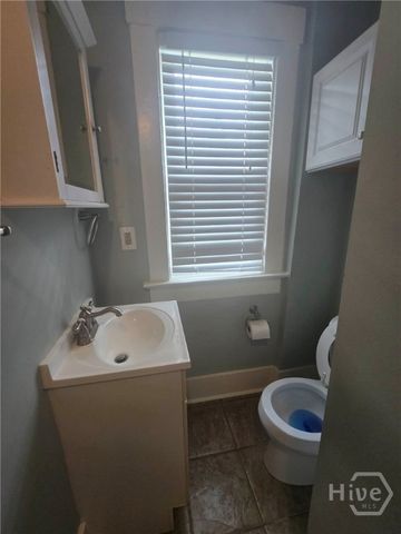 202 E 49th Street, Savannah, GA 31405