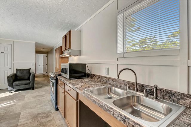 6560 W AVOCADO STREET, Crystal River, FL 34429