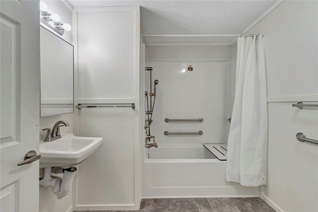 6560 W AVOCADO STREET, Crystal River, FL 34429