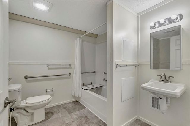 6560 W AVOCADO STREET, Crystal River, FL 34429