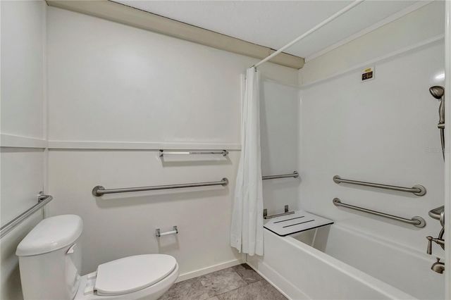 6560 W AVOCADO STREET, Crystal River, FL 34429