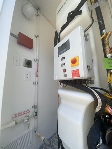 6560 W AVOCADO STREET, Crystal River, FL 34429