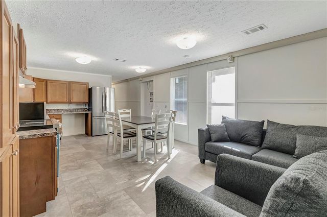 6560 W AVOCADO STREET, Crystal River, FL 34429