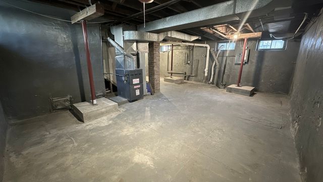 453 Addison Street, Elgin, IL 60120