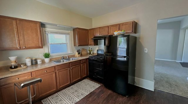 453 Addison Street, Elgin, IL 60120