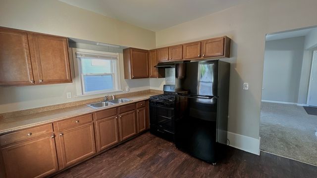 453 Addison Street, Elgin, IL 60120