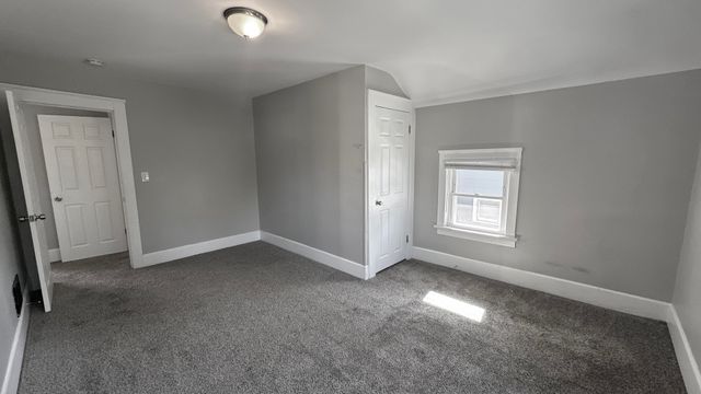 453 Addison Street, Elgin, IL 60120