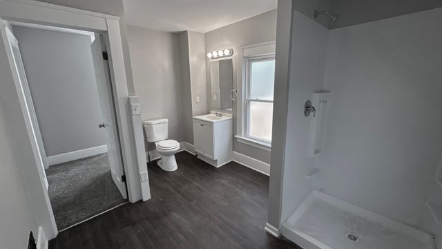 453 Addison Street, Elgin, IL 60120