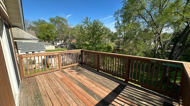 453 Addison Street, Elgin, IL 60120