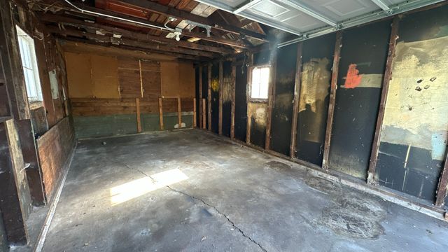 453 Addison Street, Elgin, IL 60120