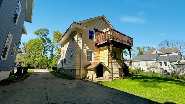 453 Addison Street, Elgin, IL 60120