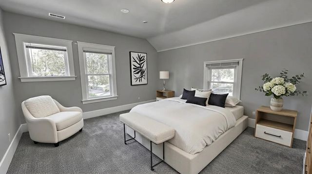 453 Addison Street, Elgin, IL 60120