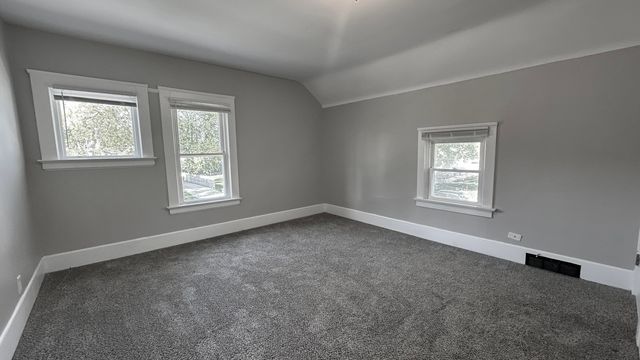 453 Addison Street, Elgin, IL 60120