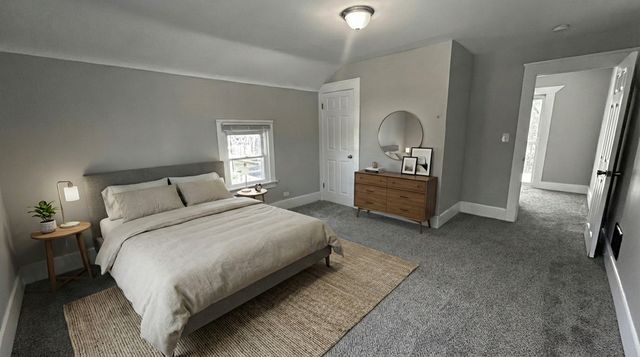 453 Addison Street, Elgin, IL 60120