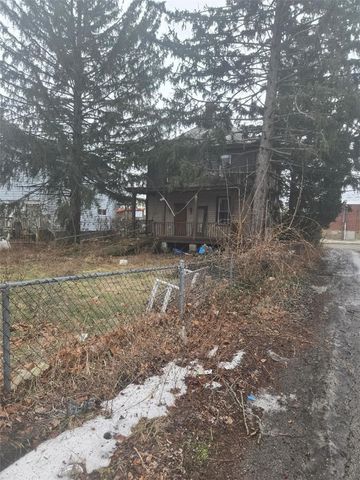 19 John Street, Uniontown, PA 15401