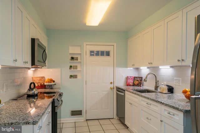 4920 BAFFIN BAY LN, Rockville, MD 20853