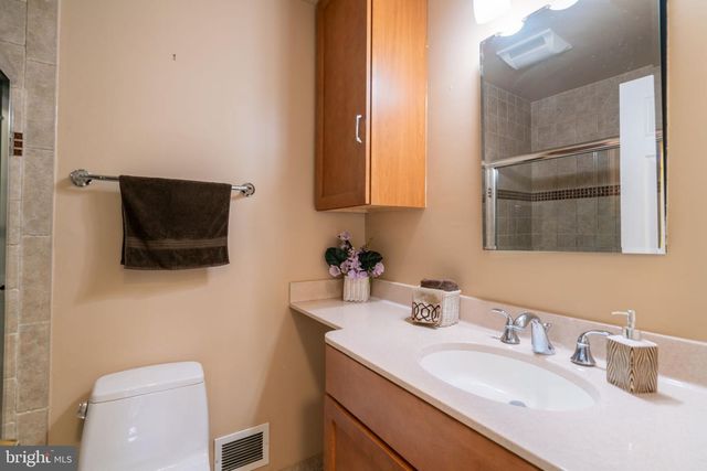 4920 BAFFIN BAY LN, Rockville, MD 20853