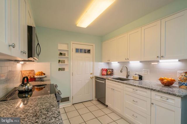 4920 BAFFIN BAY LN, Rockville, MD 20853
