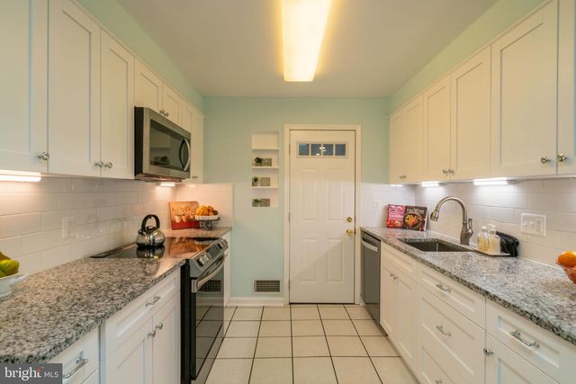 4920 BAFFIN BAY LN, Rockville, MD 20853