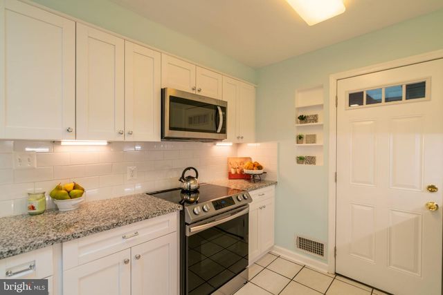 4920 BAFFIN BAY LN, Rockville, MD 20853