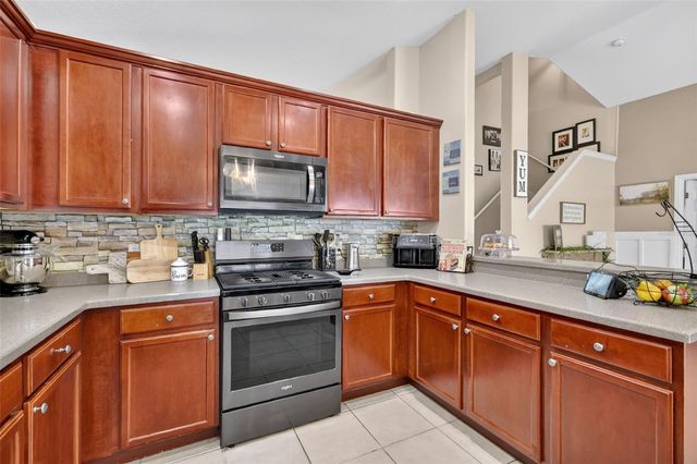 36809 MERIDIAN CIRCLE, Grand Island, FL 32735