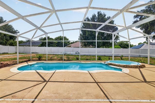 36809 MERIDIAN CIRCLE, Grand Island, FL 32735