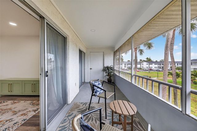 102 46TH AVENUE TERRACE W 402, Bradenton, FL 34207